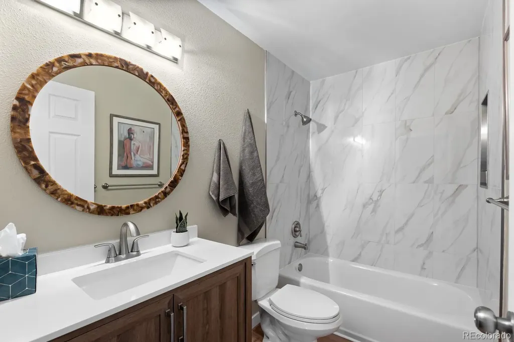 4382 S Ceylon Way Aurora CO 80015