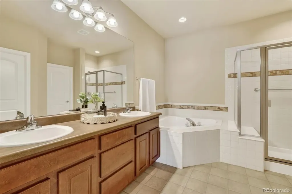 19355 E Stanford Avenue Aurora CO 80015