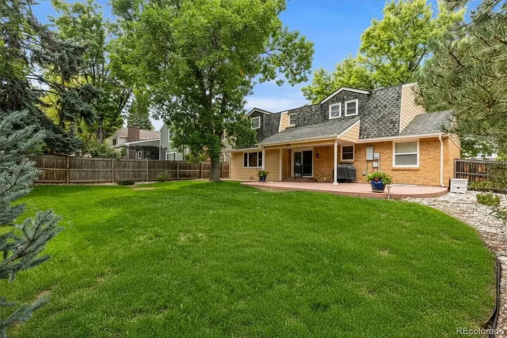 7045 E Costilla Drive Englewood CO 80112
