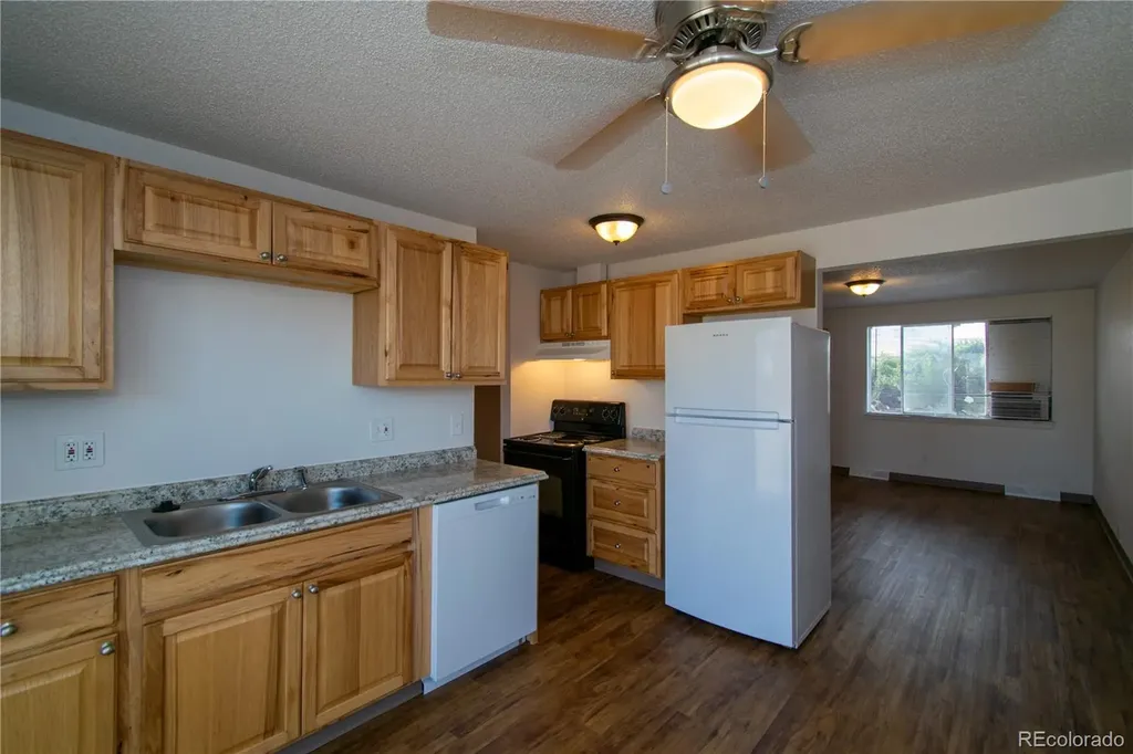 4912 S Iowa Avenue Loveland CO 80537