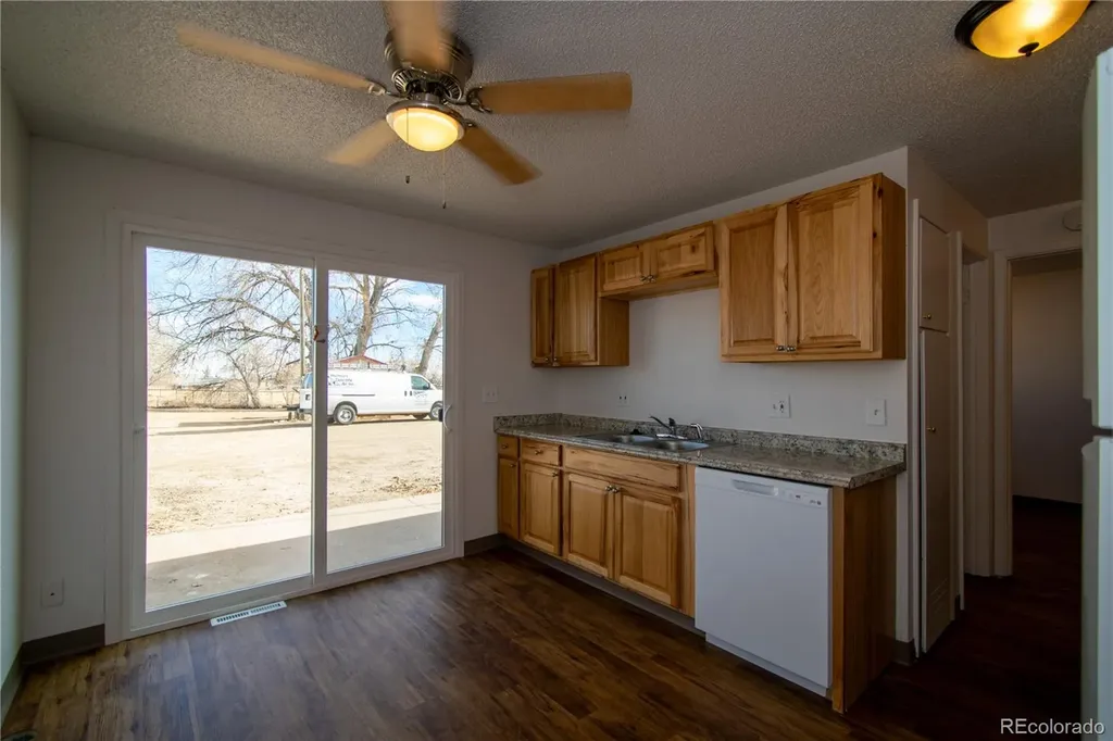 4912 S Iowa Avenue Loveland CO 80537