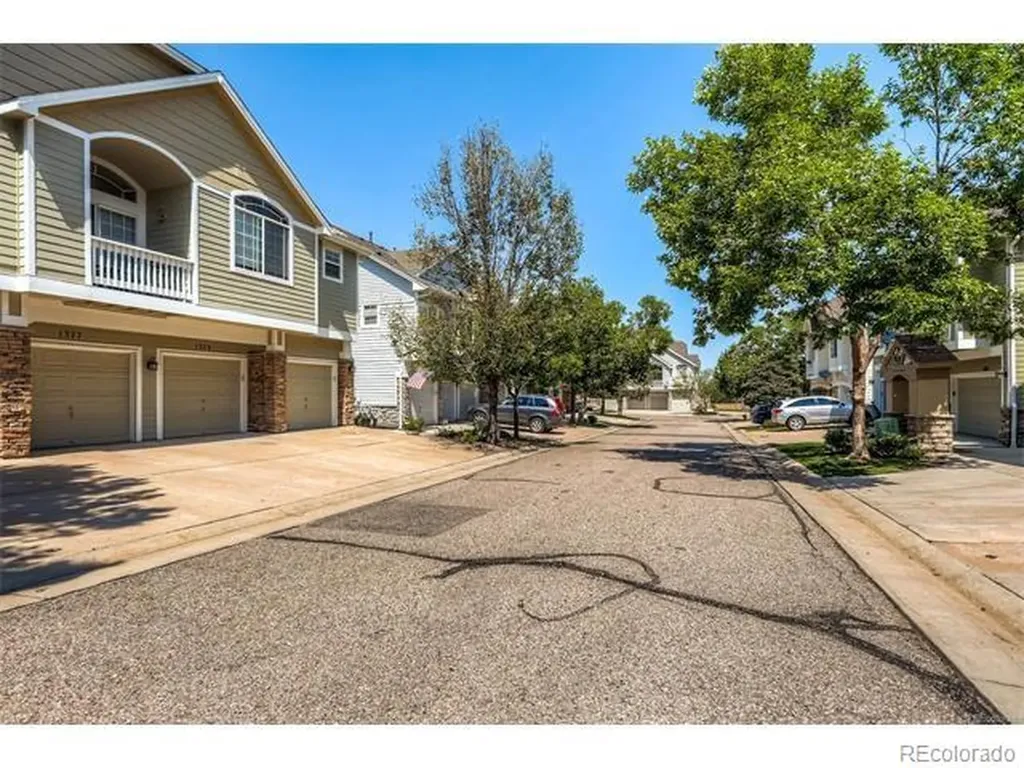 1379 Carlyle Park Circle Highlands Ranch CO 80129