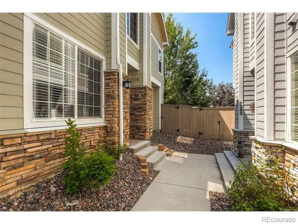 1379 Carlyle Park Circle Highlands Ranch CO 80129