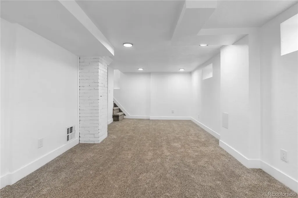 3217 N Clayton Street Denver CO 80205
