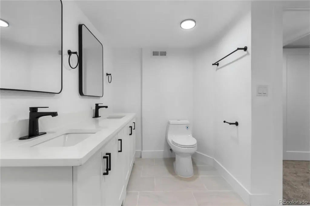 3217 N Clayton Street Denver CO 80205