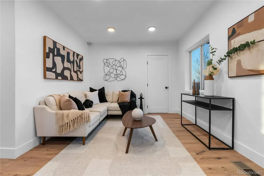 3217 N Clayton Street Denver CO 80205