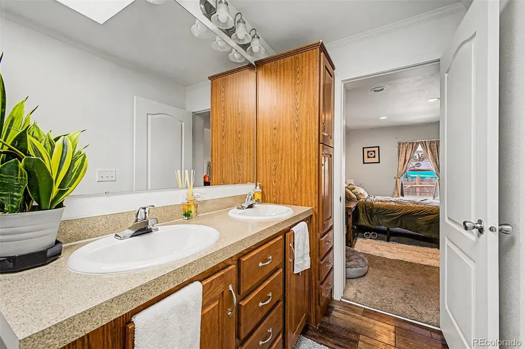 574 4th Street Bennett CO 80102