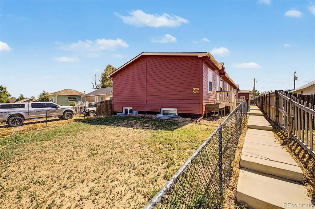 574 4th Street Bennett CO 80102