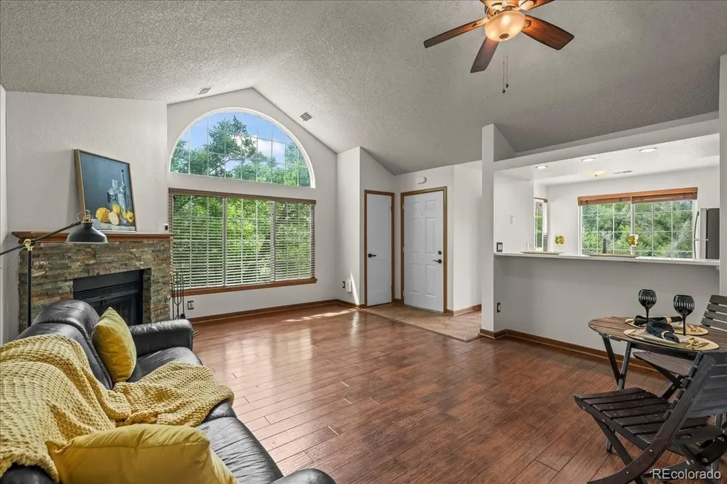 989 S Miller Street Lakewood CO 80226