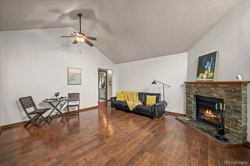 989 S Miller Street Lakewood CO 80226