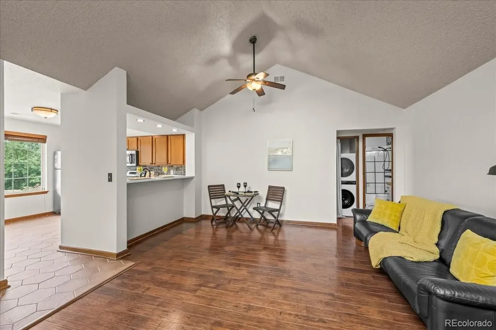 989 S Miller Street Lakewood CO 80226
