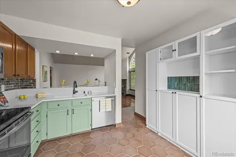 989 S Miller Street Lakewood CO 80226