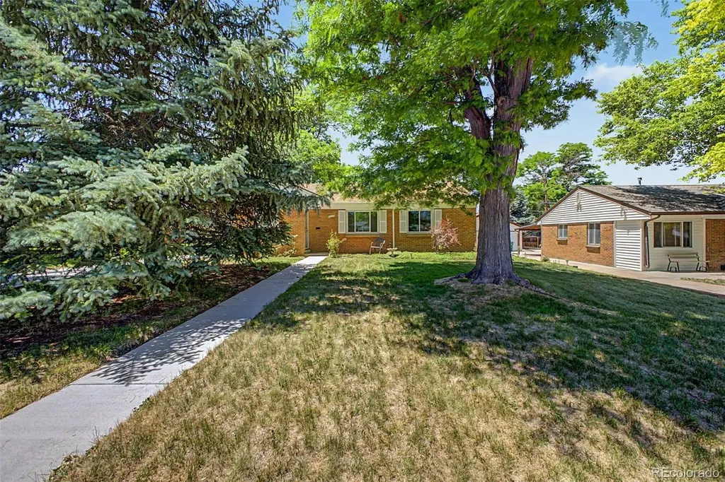 3429 S Fairfax Street Denver CO 80222