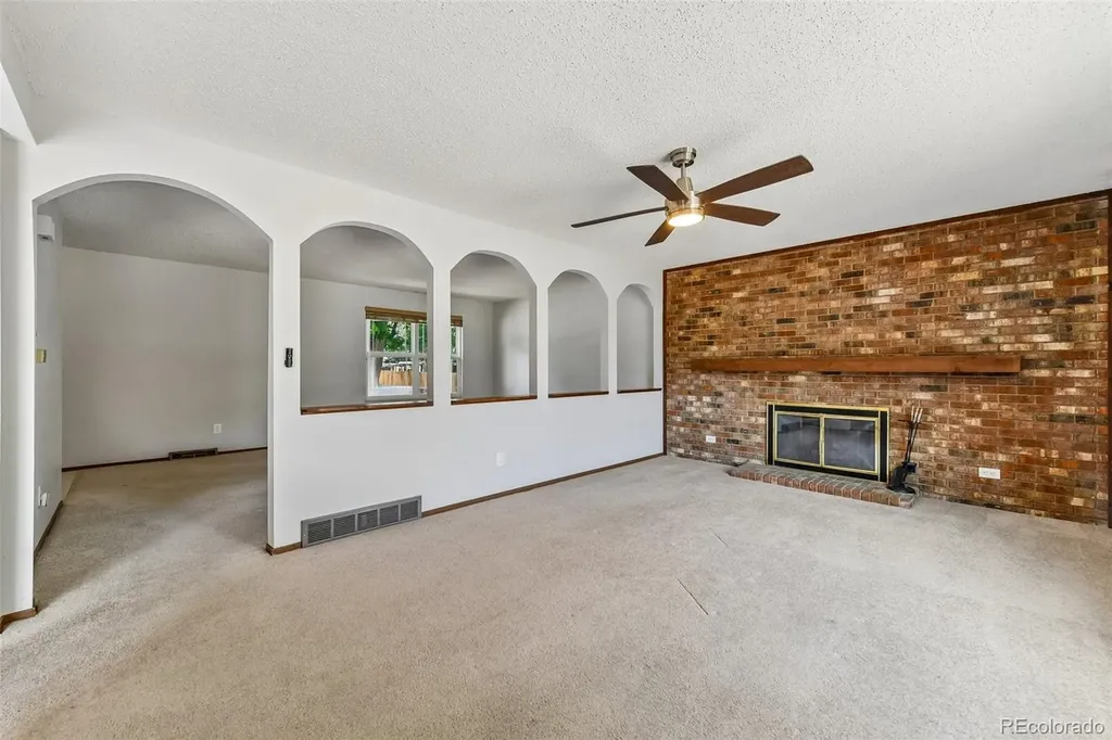 4310 S Dillon Street Aurora CO 80015