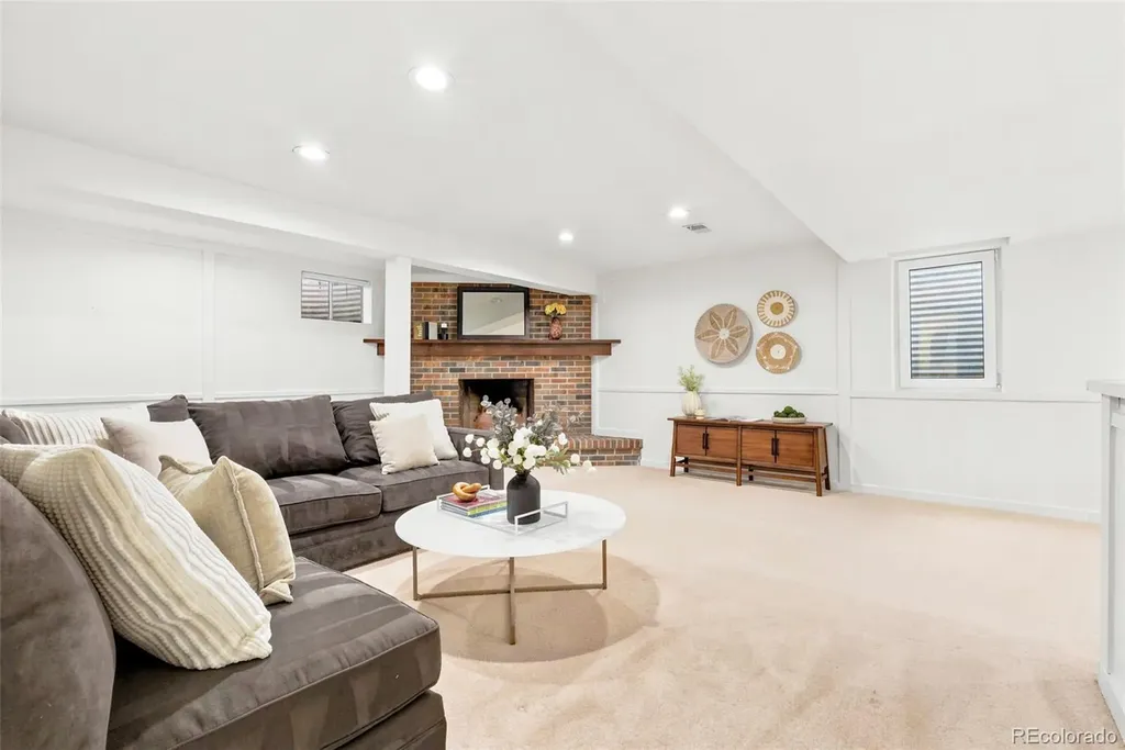 4952 W Lake Place Littleton CO 80123