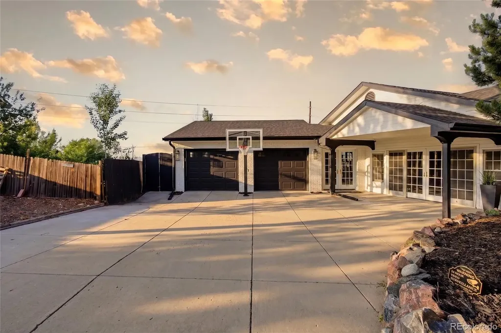 8659 E Kenyon Avenue Denver CO 80237