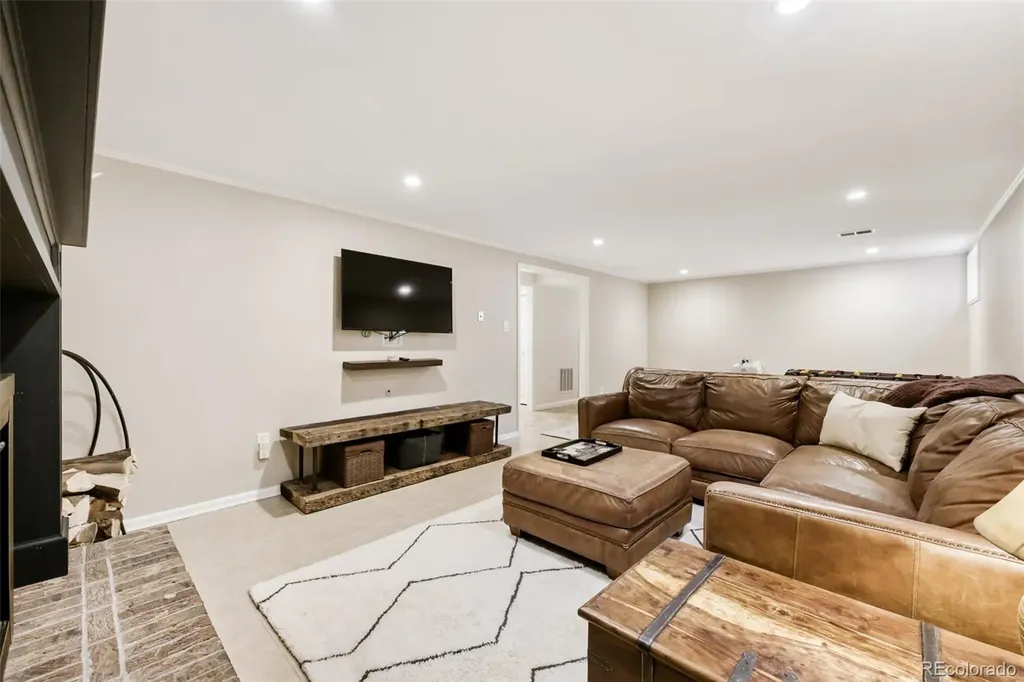 1426 S Van Dyke Way Denver CO 80228