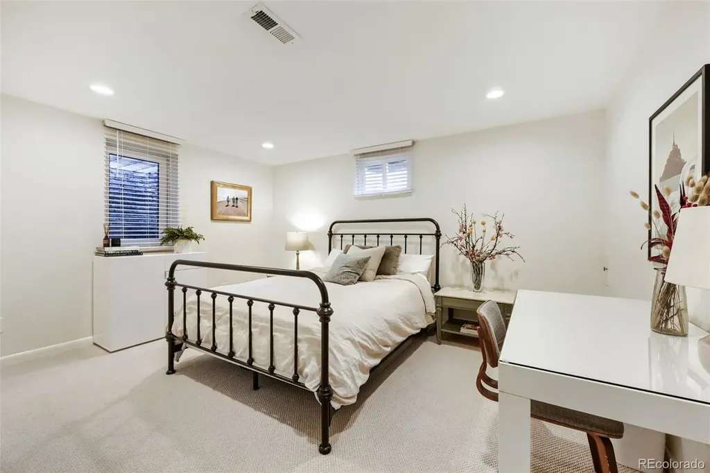 1426 S Van Dyke Way Denver CO 80228