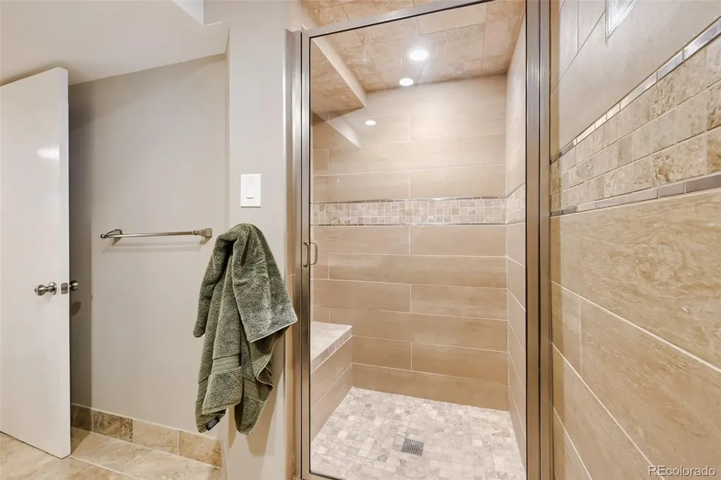 1426 S Van Dyke Way Denver CO 80228