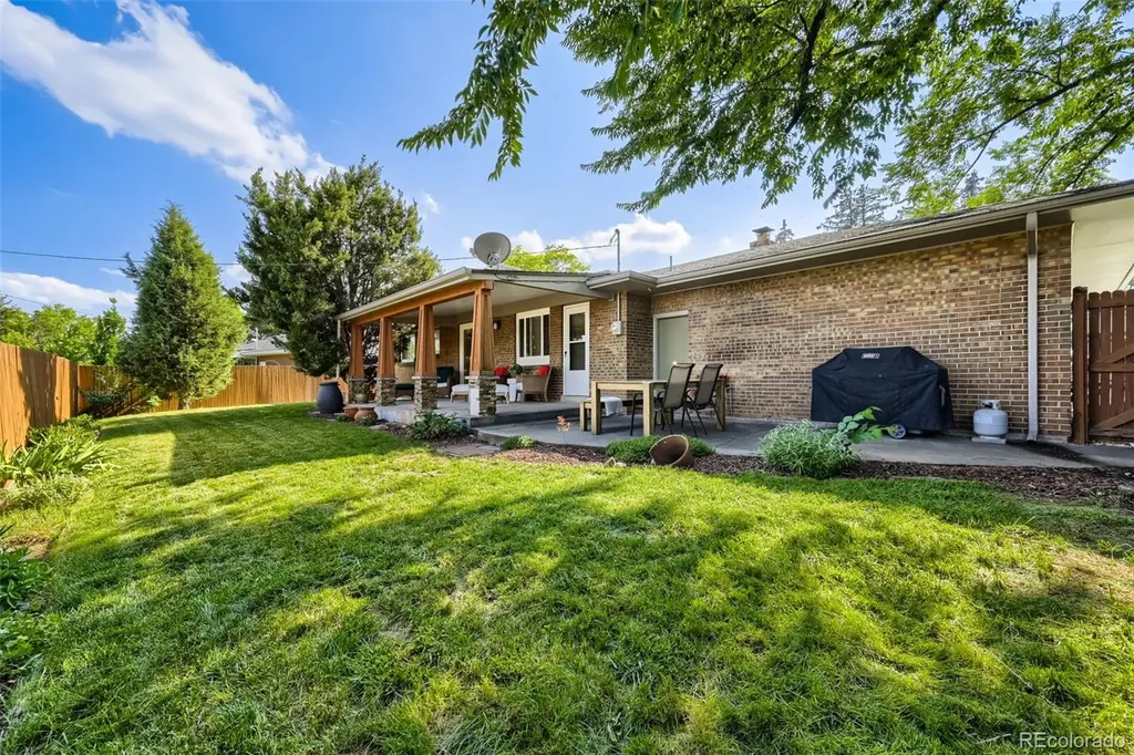 1426 S Van Dyke Way Denver CO 80228