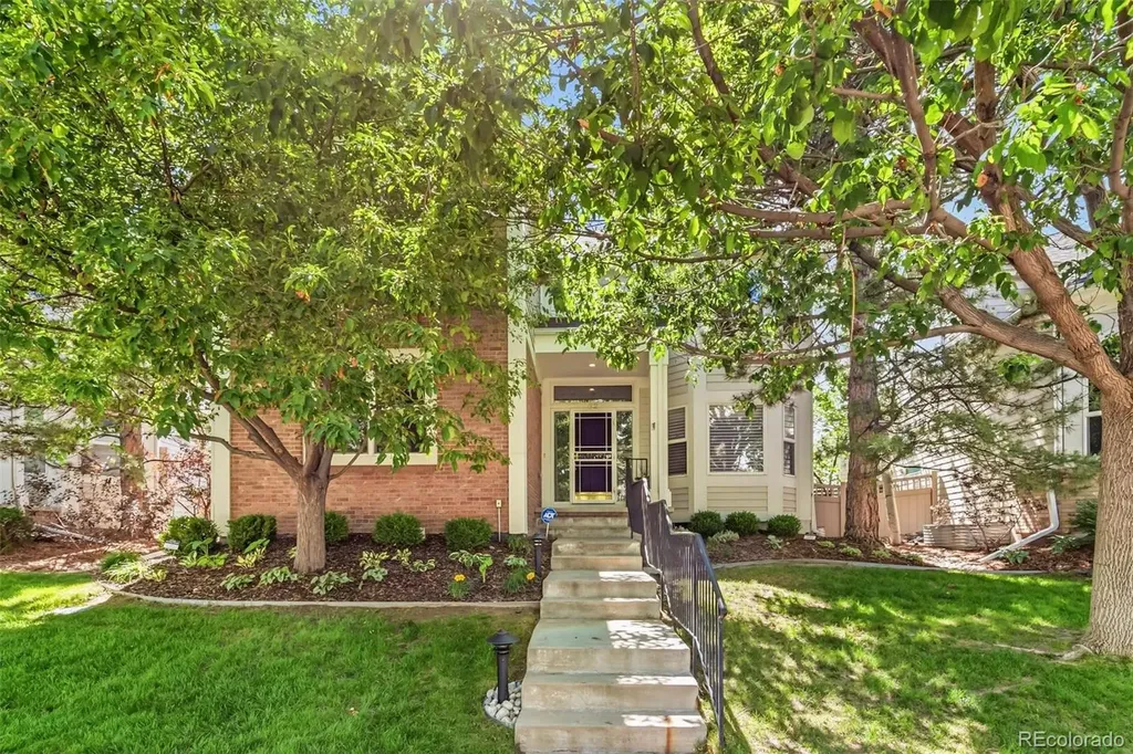 1011 S Valentia Street Denver CO 80247