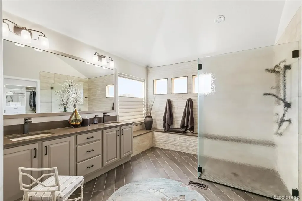 1011 S Valentia Street Denver CO 80247