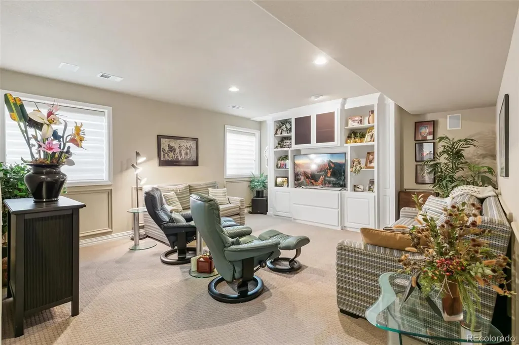 1011 S Valentia Street Denver CO 80247
