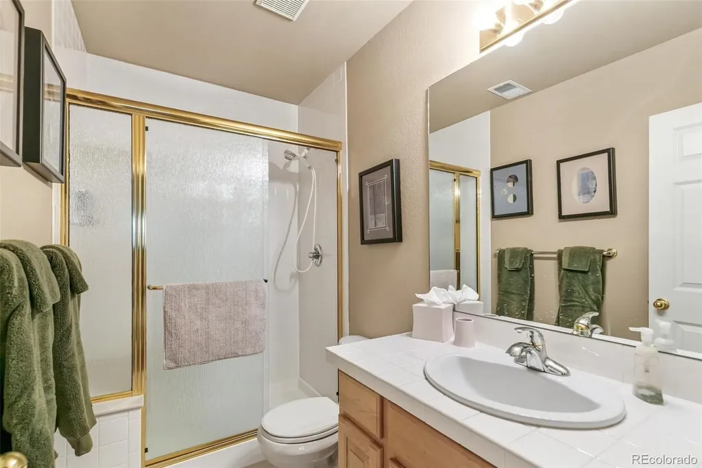 1011 S Valentia Street Denver CO 80247