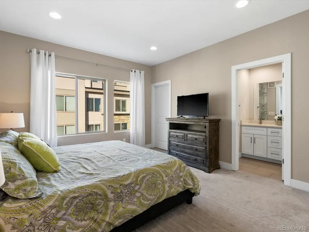 1939 Eaton Street Lakewood CO 80214