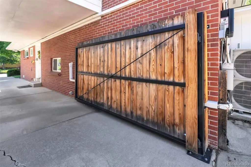 231 Hudson Street Denver CO 80220