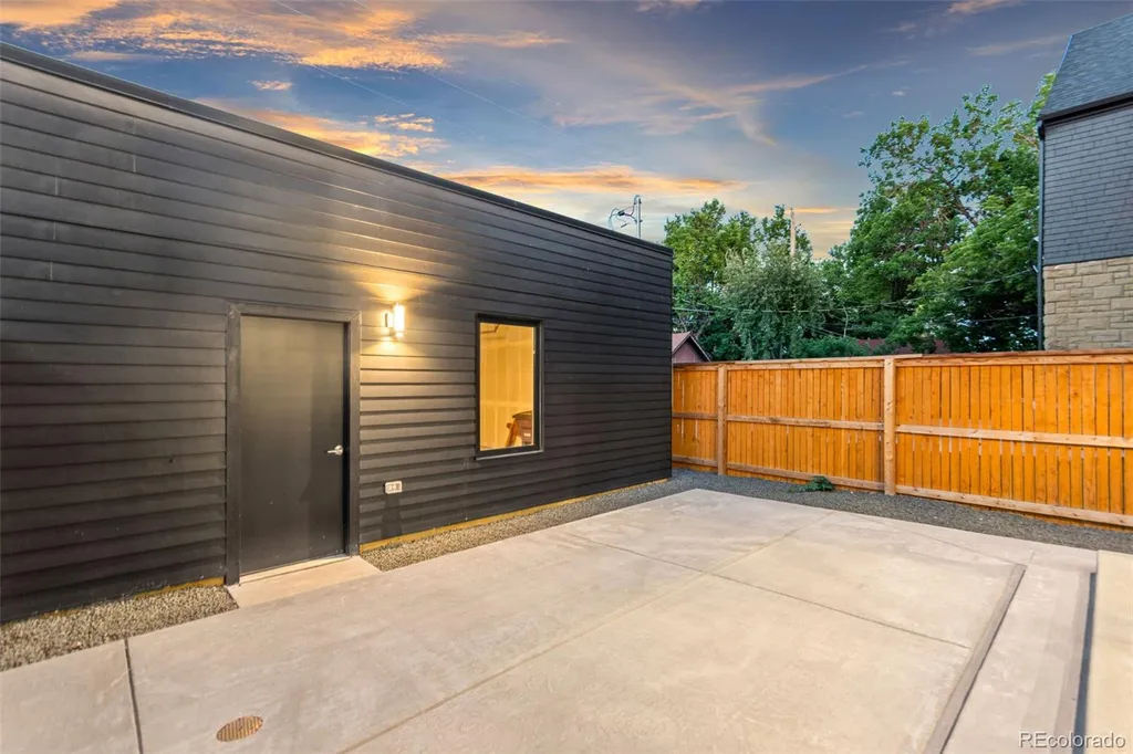 1446 Stuart Street Denver CO 80204