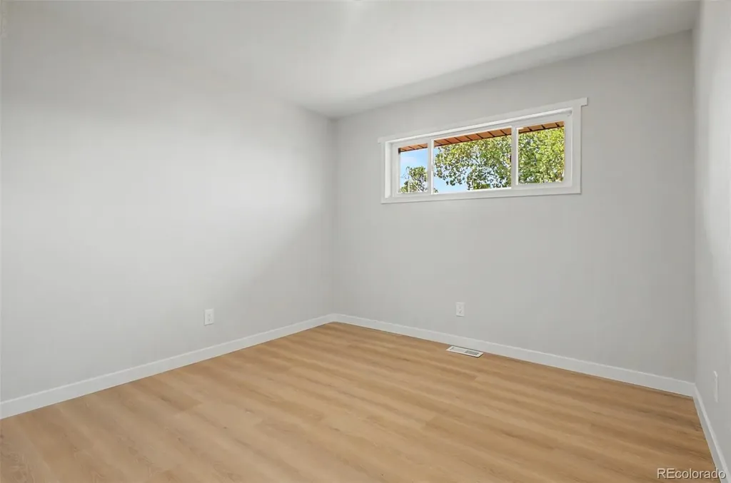 6019 S Broadway Littleton CO 80121