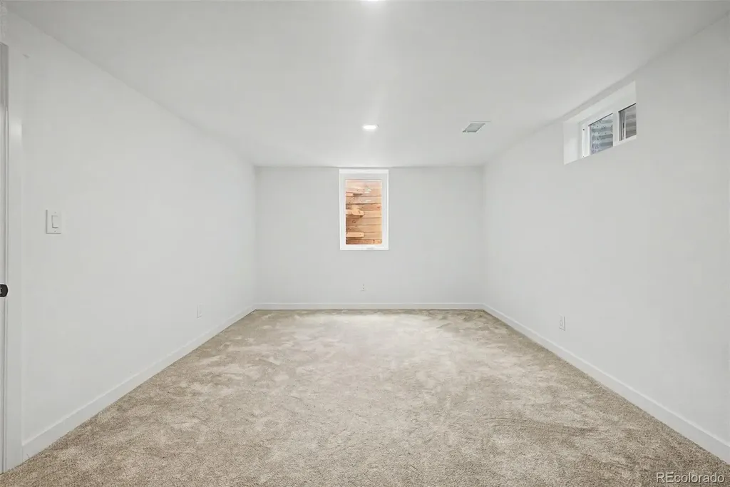 6019 S Broadway Littleton CO 80121
