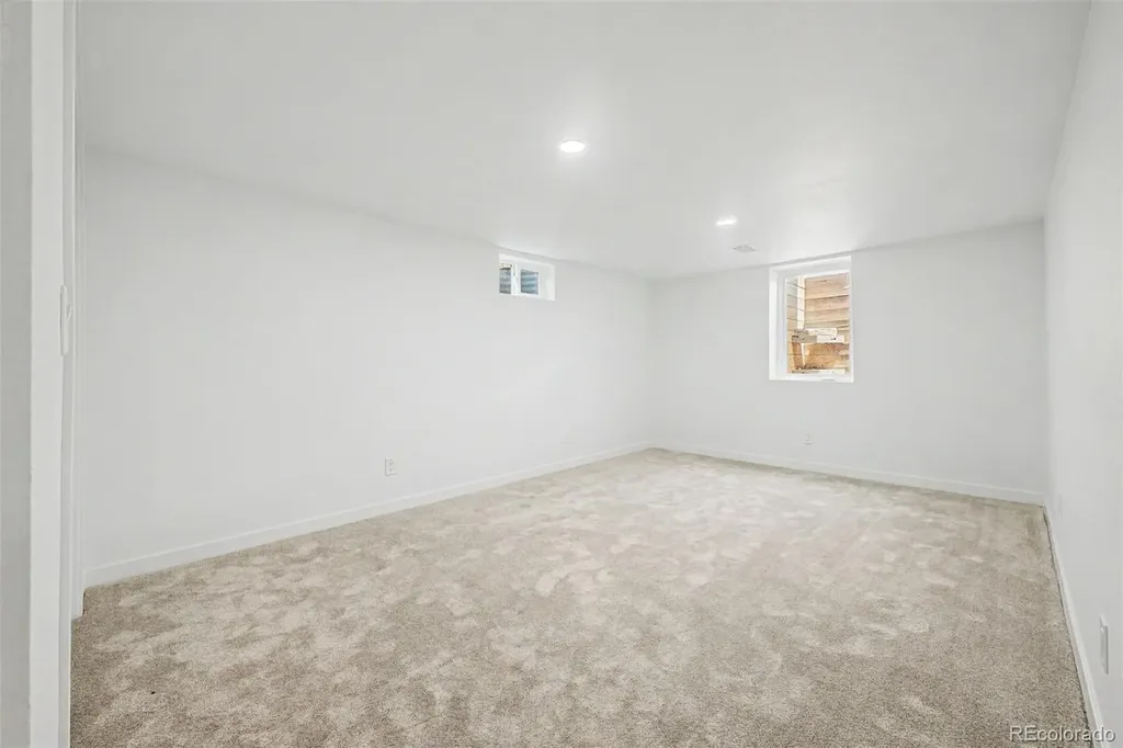 6019 S Broadway Littleton CO 80121