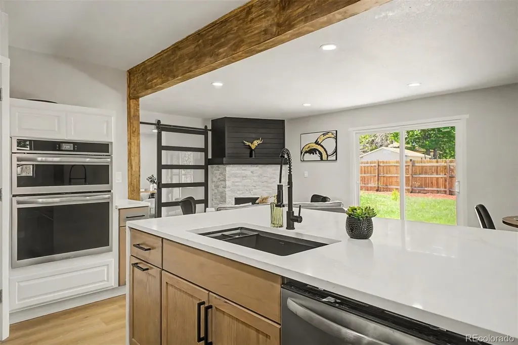 6019 S Broadway Littleton CO 80121