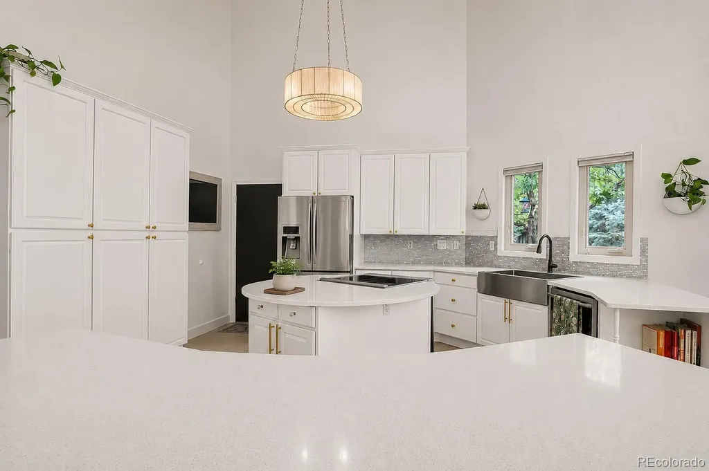 4693 Cheyenne Drive Larkspur CO 80118