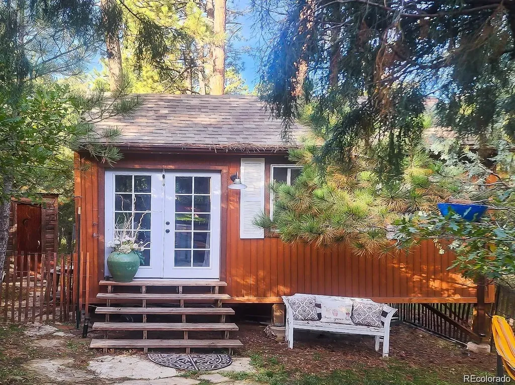 4693 Cheyenne Drive Larkspur CO 80118