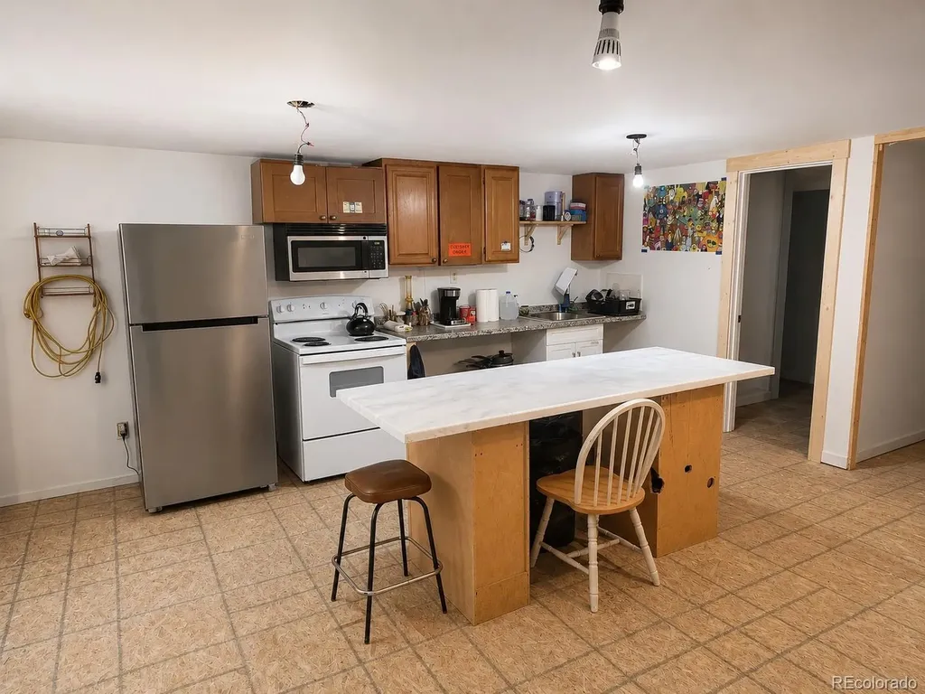 827 S Regiel Boulevard Moffat CO 81143