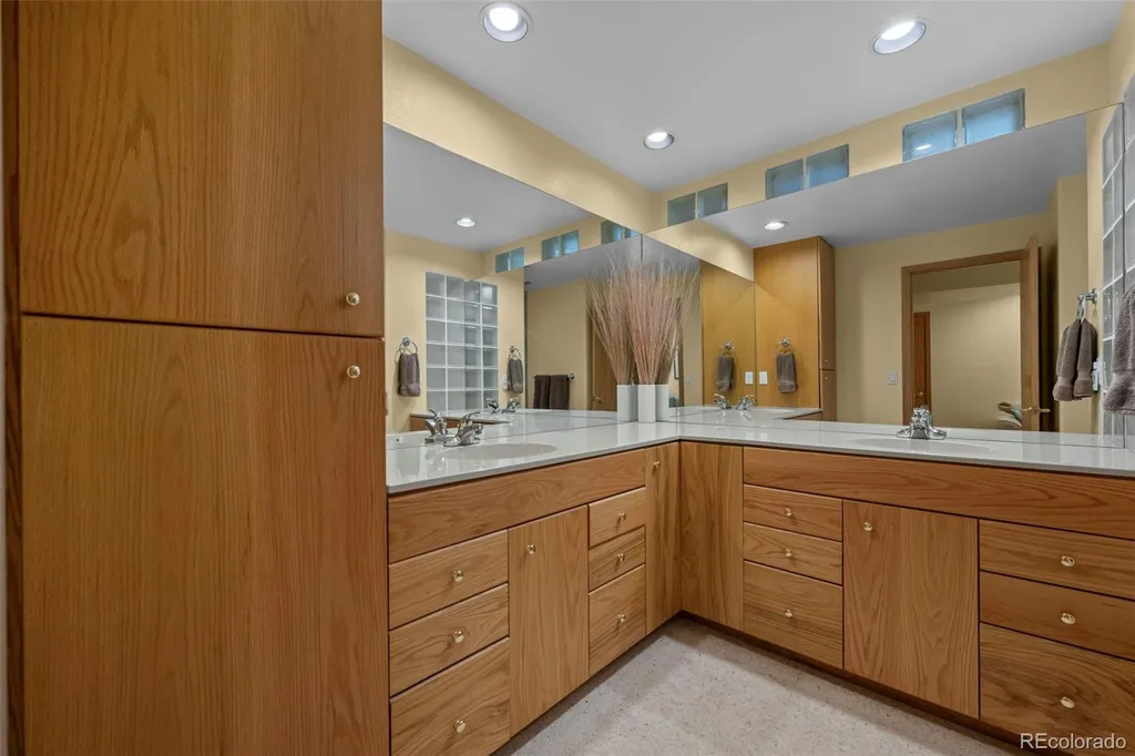 7542 Crestview Drive Niwot CO 80504