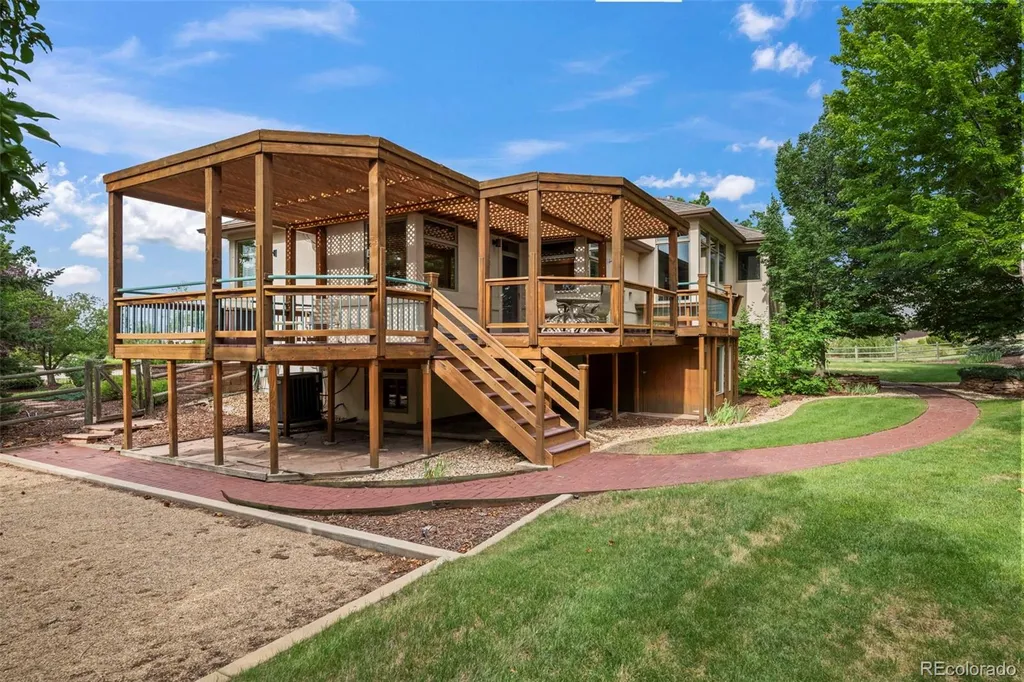 7542 Crestview Drive Niwot CO 80504