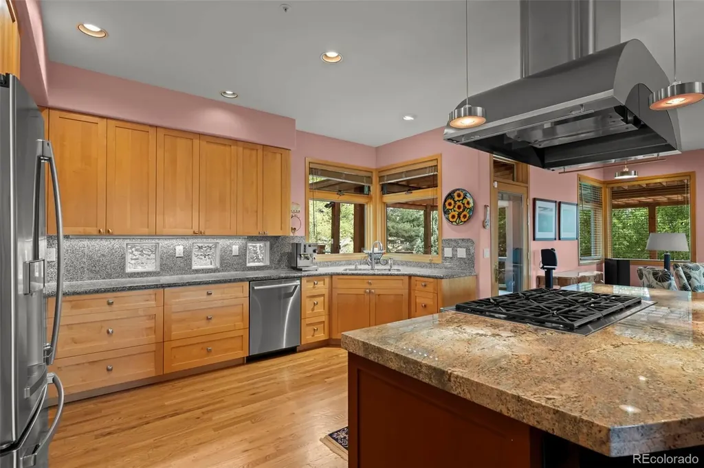 7542 Crestview Drive Niwot CO 80504
