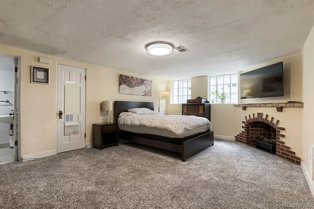 1345 Grape Street Denver CO 80220