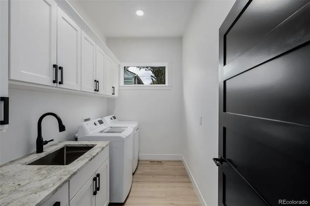 2901 S Bellaire Street Denver CO 80222