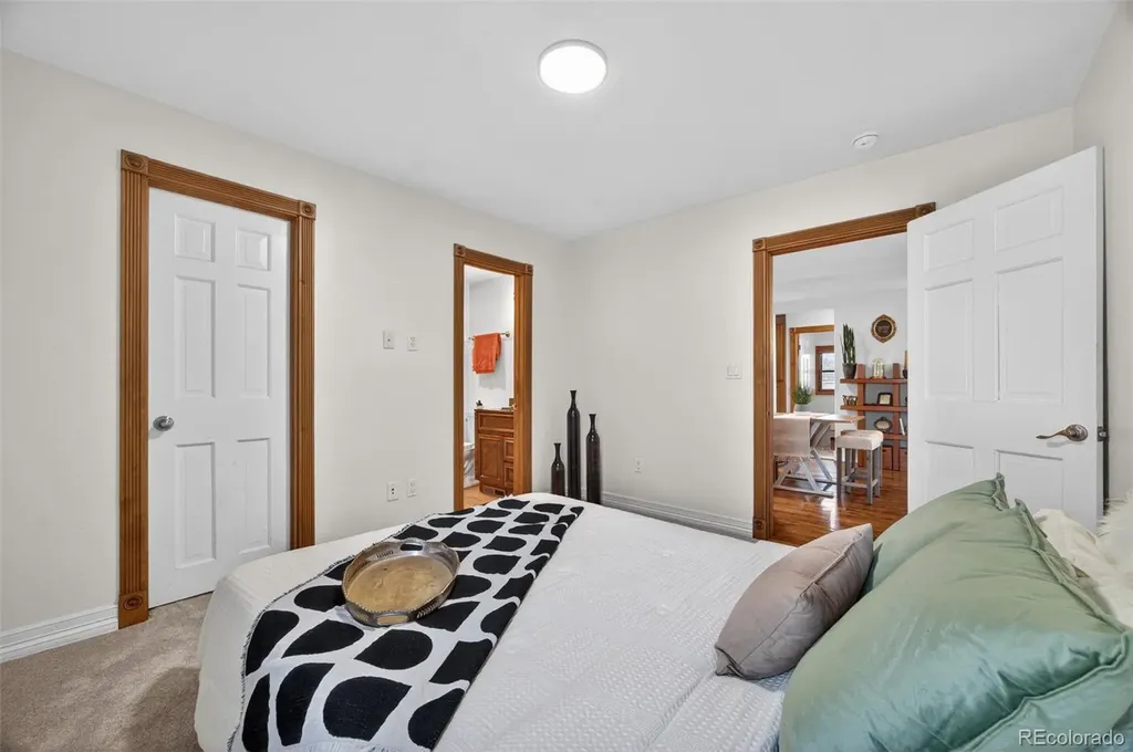 4857 S Logan Street Englewood CO 80113