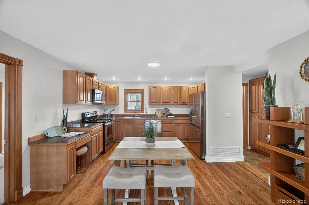 4857 S Logan Street Englewood CO 80113