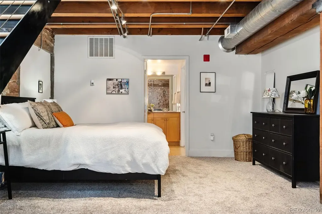 2960 Inca Street Denver CO 80202