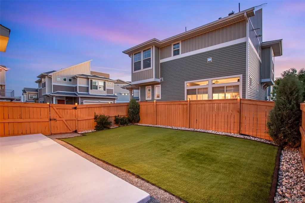 10041 Yampa Court Commerce City CO 80022