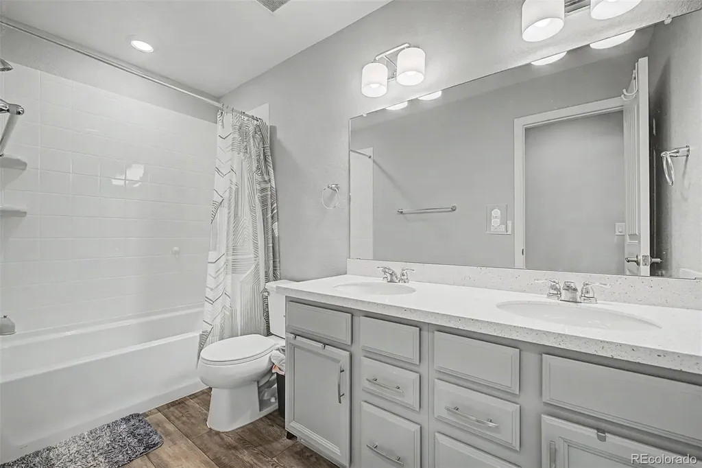 6160 N Malaya Street Aurora CO 80019