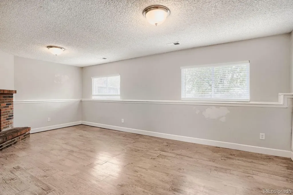 2061 S Richfield Street Aurora CO 80013