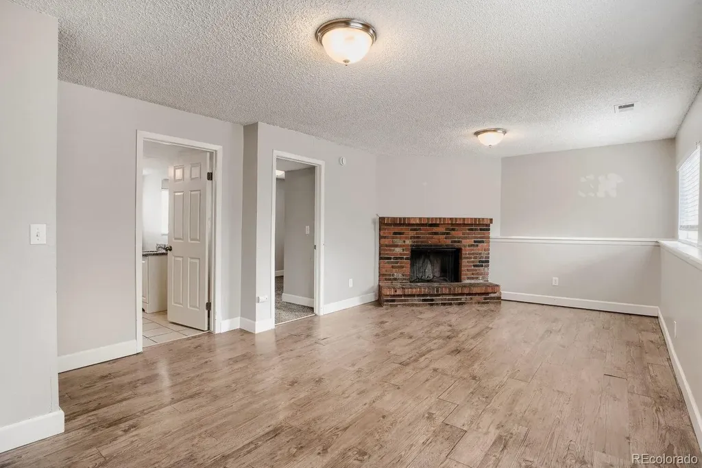 2061 S Richfield Street Aurora CO 80013